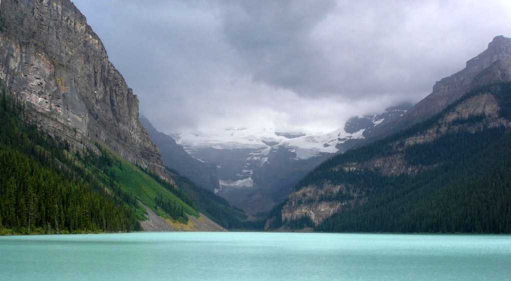 01_LakeLouise.JPG